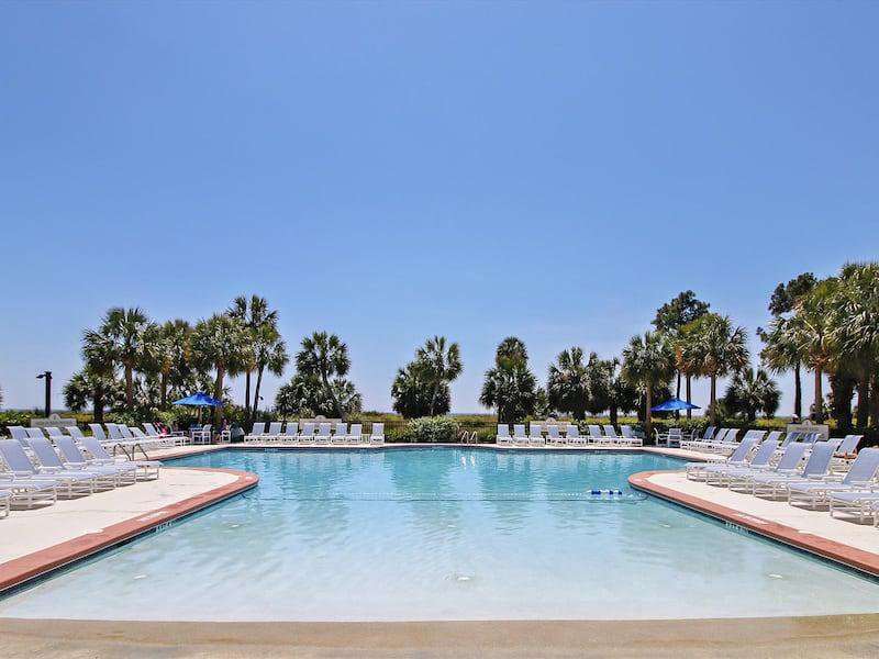 Resort Shorewood | Forest Beach