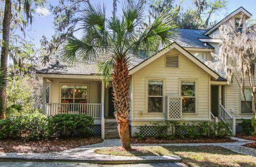 Resort Cottages | Shipyard