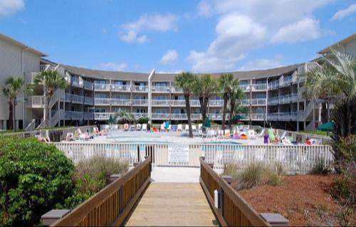 Resort Breakers | Forest Beach