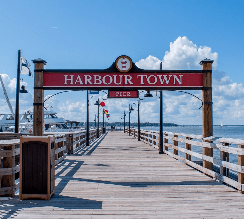 the entrance to the Harbour Town Pier
