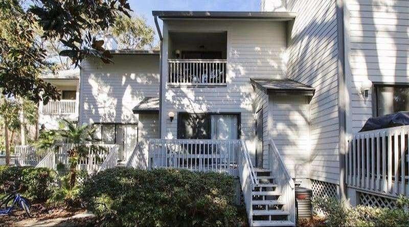 exterior view of a condominium