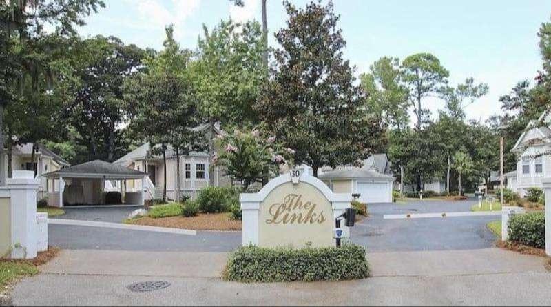 The lnks in the heart of the Villages of Port Royal 