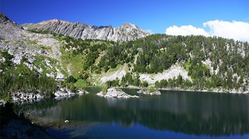 Diamond Lake